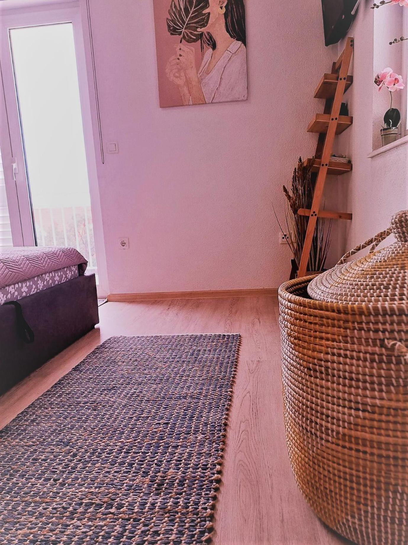 קאבטאט Apartments Joy מראה חיצוני תמונה