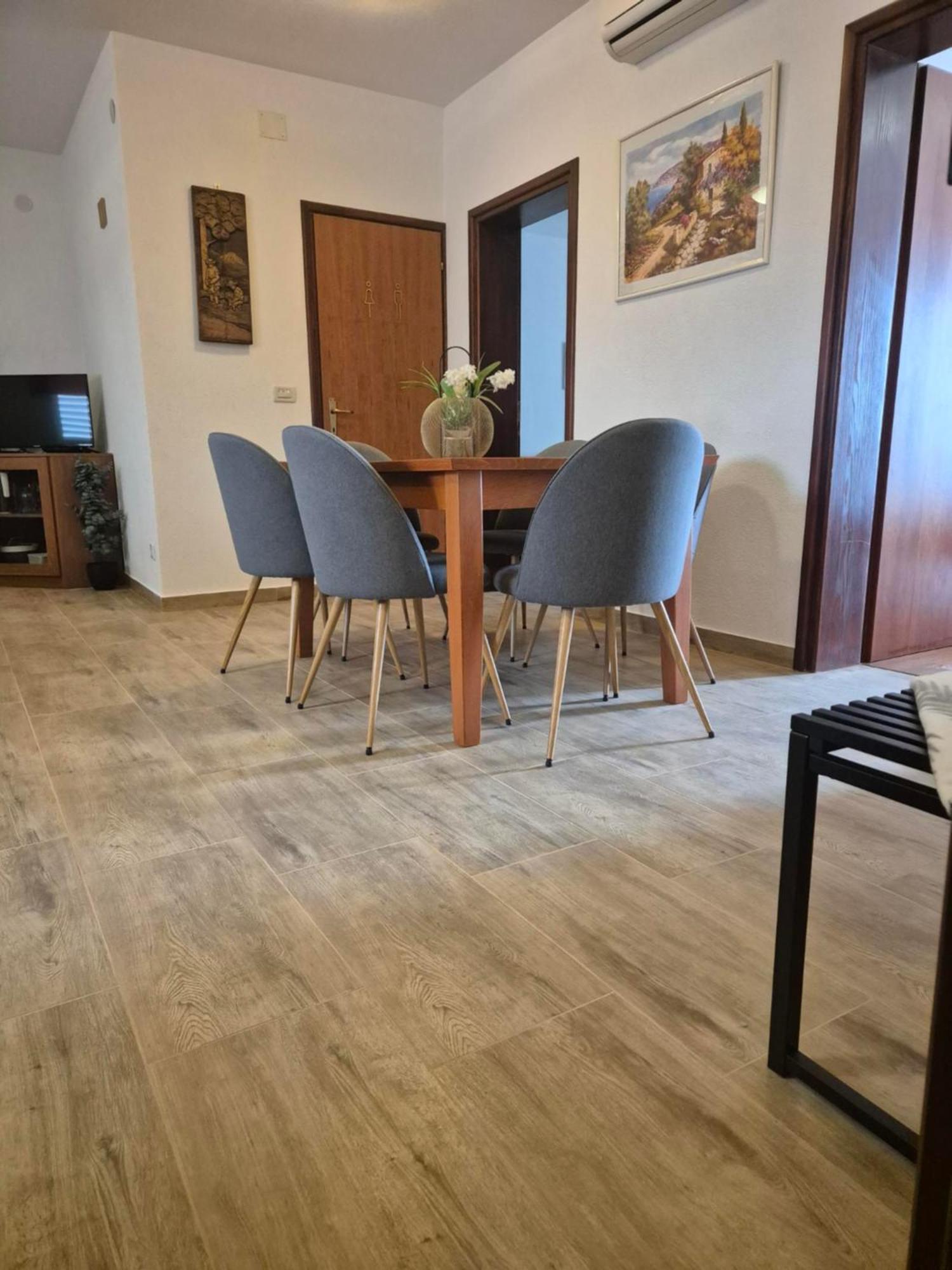 קאבטאט Apartments Joy מראה חיצוני תמונה