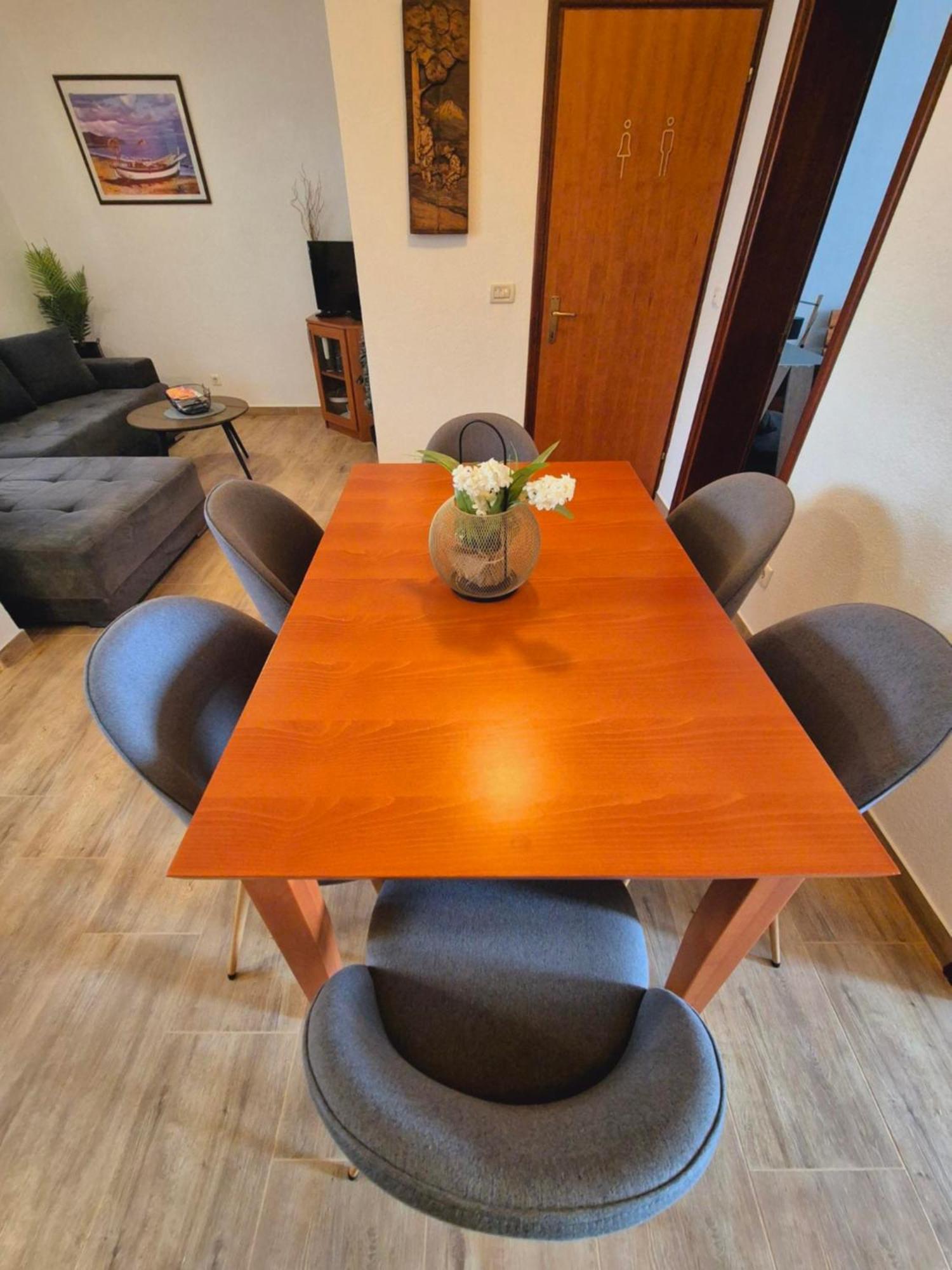 קאבטאט Apartments Joy מראה חיצוני תמונה
